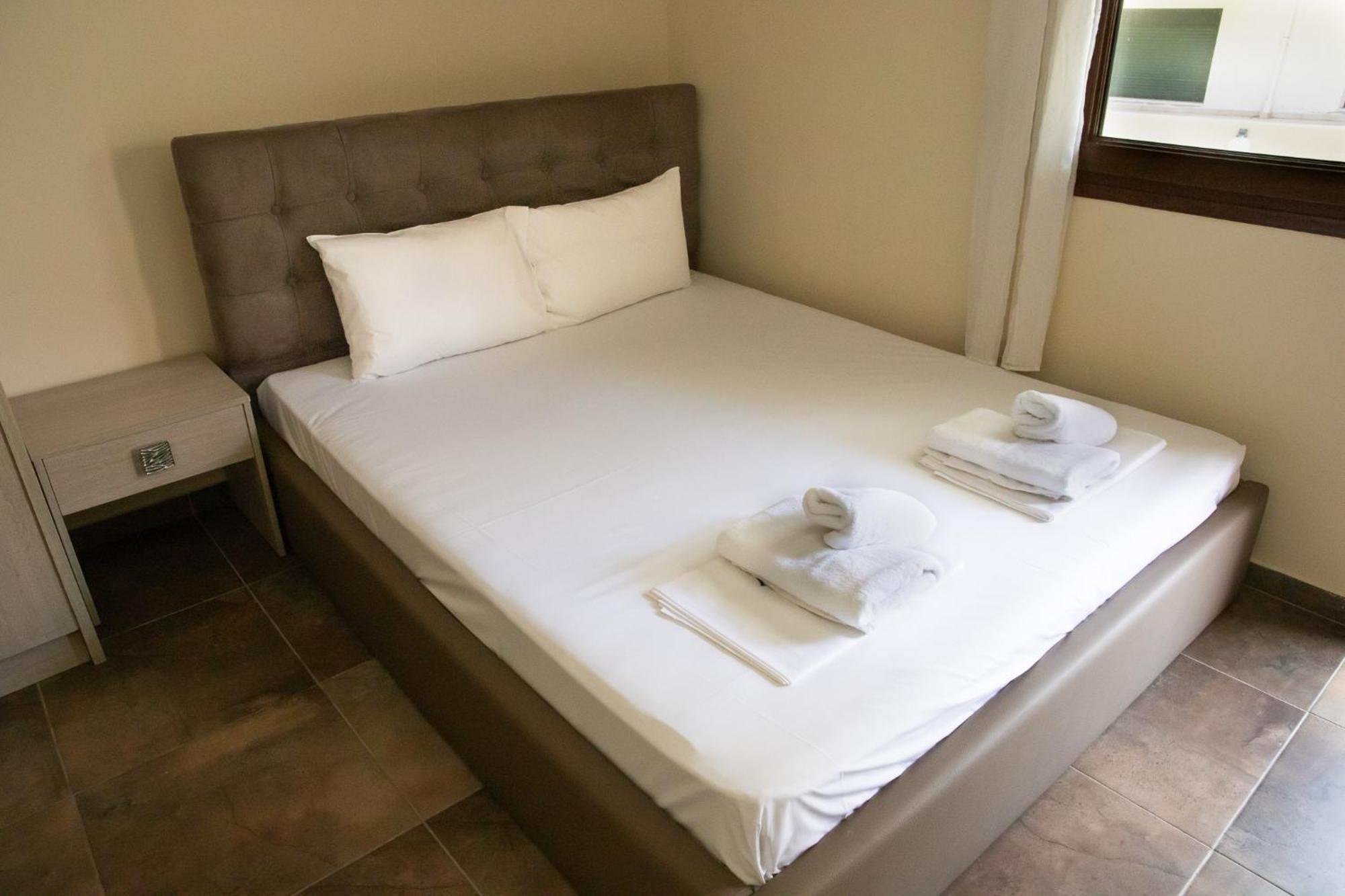 Sunset Inn Криопиги Экстерьер фото