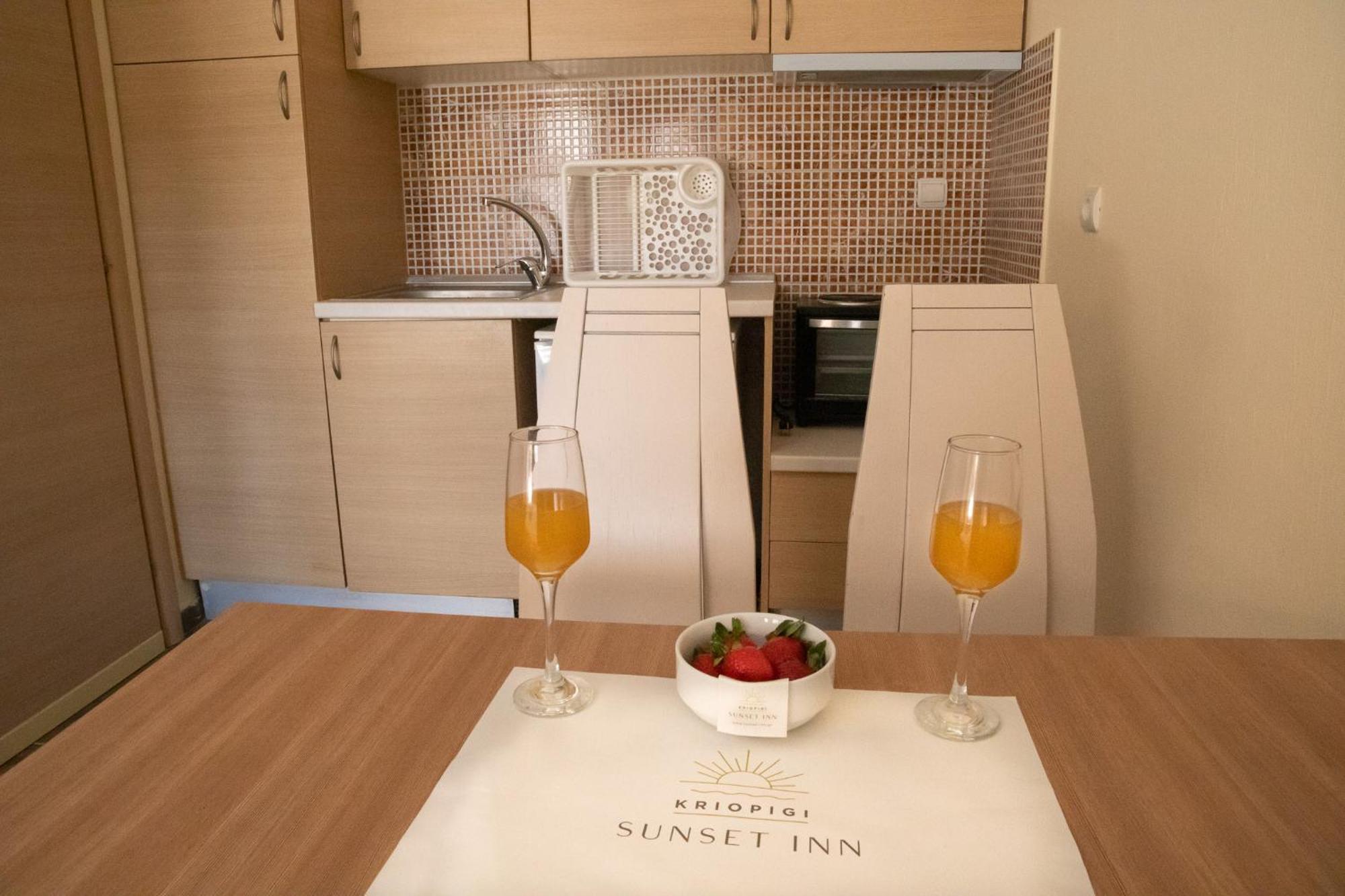 Sunset Inn Криопиги Экстерьер фото